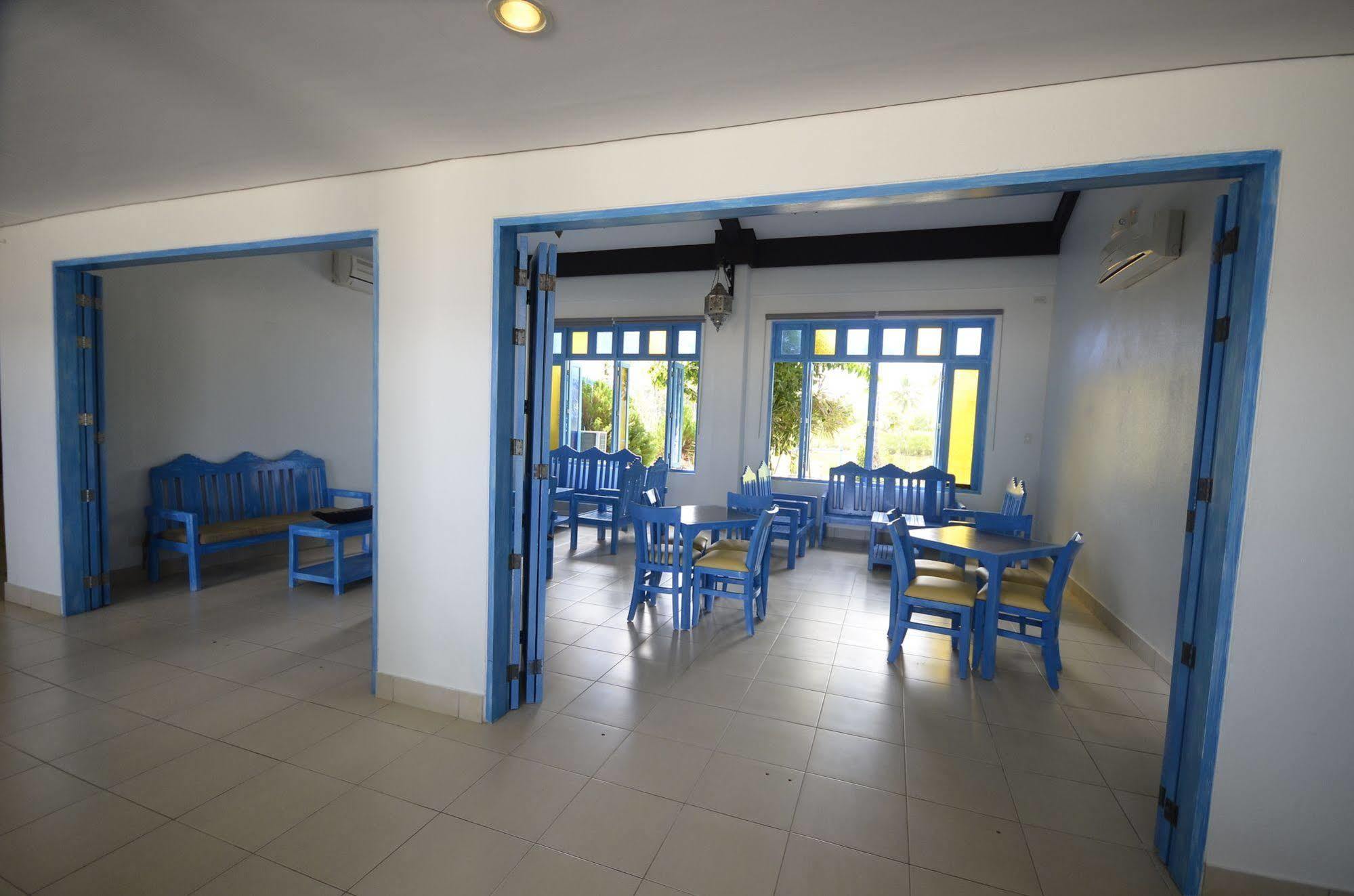 Microtel By Wyndham Puerto Princesa Ngoại thất bức ảnh