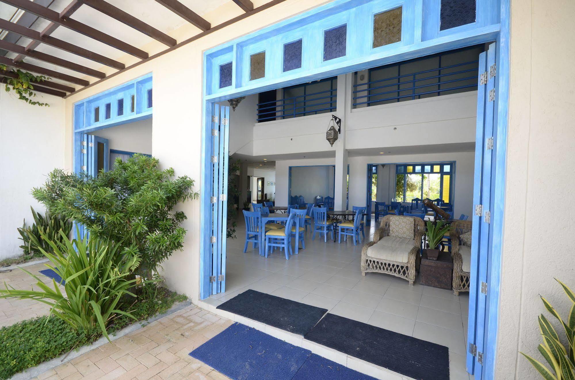 Microtel By Wyndham Puerto Princesa Ngoại thất bức ảnh